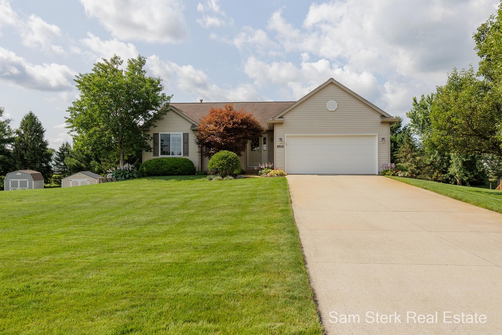 8910 Little Bass Ln, Allendale
