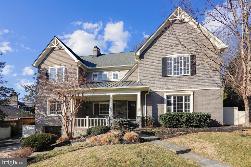 7102 Pomander Ln, Chevy Chase, MD 20815 - photo 1