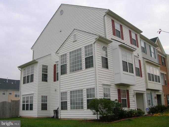 122 Penwick Cir, Frederick, MD 21702 - photo 1