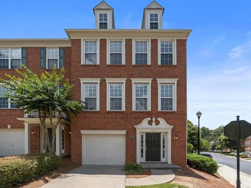 Beautiful traditional brick all sides.  Wonderful 