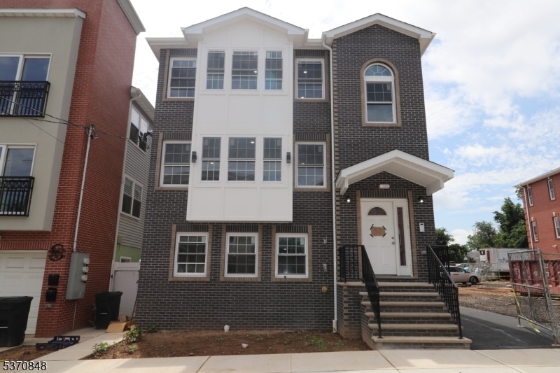 32 Garibaldi Ave, Newark, NJ 07114 - photo 1