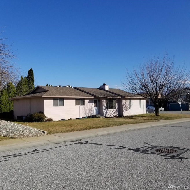 947 N Fairmont Ave, East Wenatchee, WA 98802 - photo 1