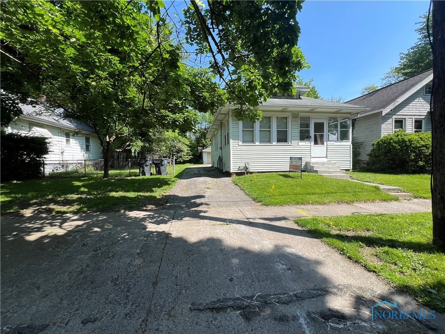 1936 Barrows St, Toledo, OH 43613 - photo 1