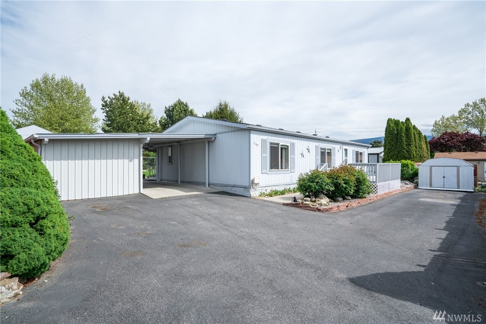 1748 S Kent Plaza, East Wenatchee, WA 98802 - photo 1