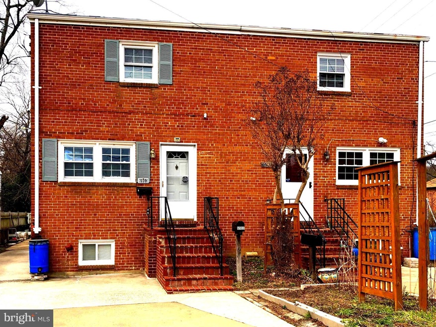 6903 Little Falls Rd, Arlington, VA 22213 - photo 1