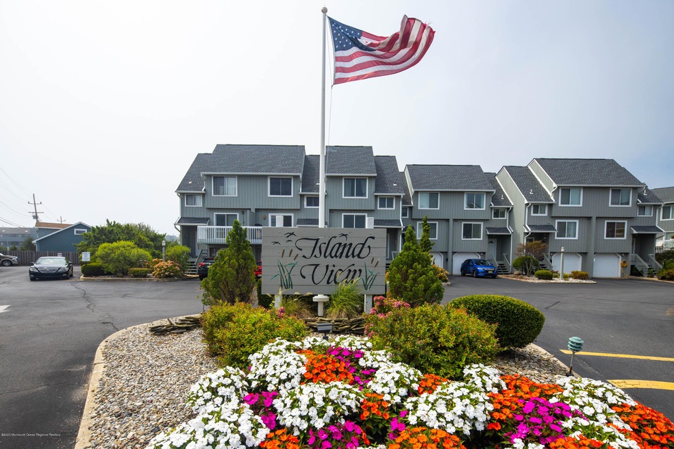 5 Island View Way unit 60, Sea Bright, NJ 07760 - photo 1