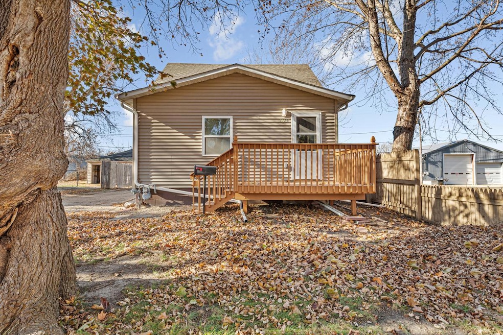 1126 S Newton Ave, Albert Lea, MN 56007 - photo 1