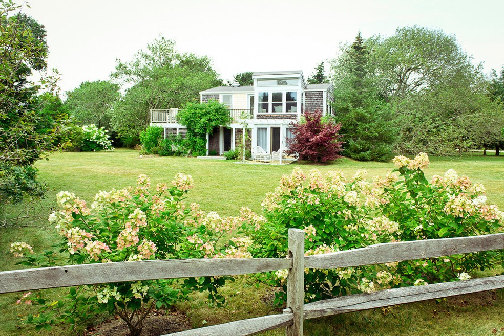 39 Runner Rd, West Tisbury, MA 02575 - photo 1