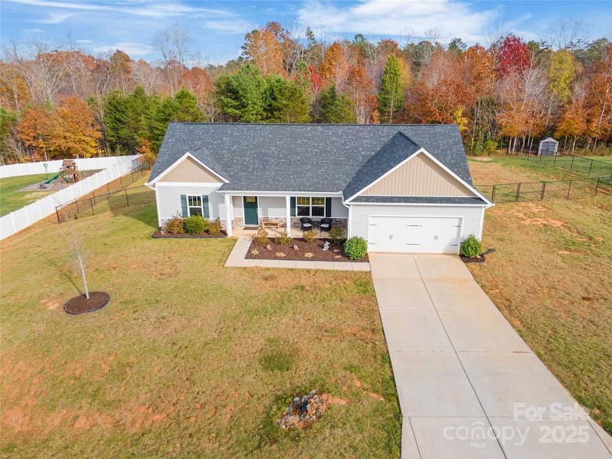 536 Amanda Faith Ln, Mount Holly, NC 28120 - photo 1
