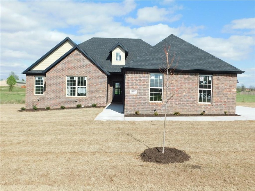 18404 Phelps Cir, Fayetteville, AR 72704 - photo 1