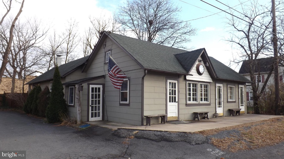 5889 Easton Rd, Plumsteadville, PA 18947 - photo 1