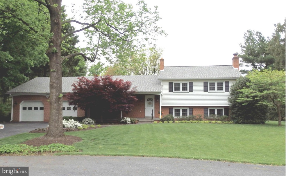 7940 Edgewood Farm Rd, Frederick, MD 21702 - photo 1