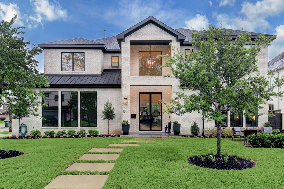 1614 Pine Chase Dr, Houston, TX 77055 - photo 1