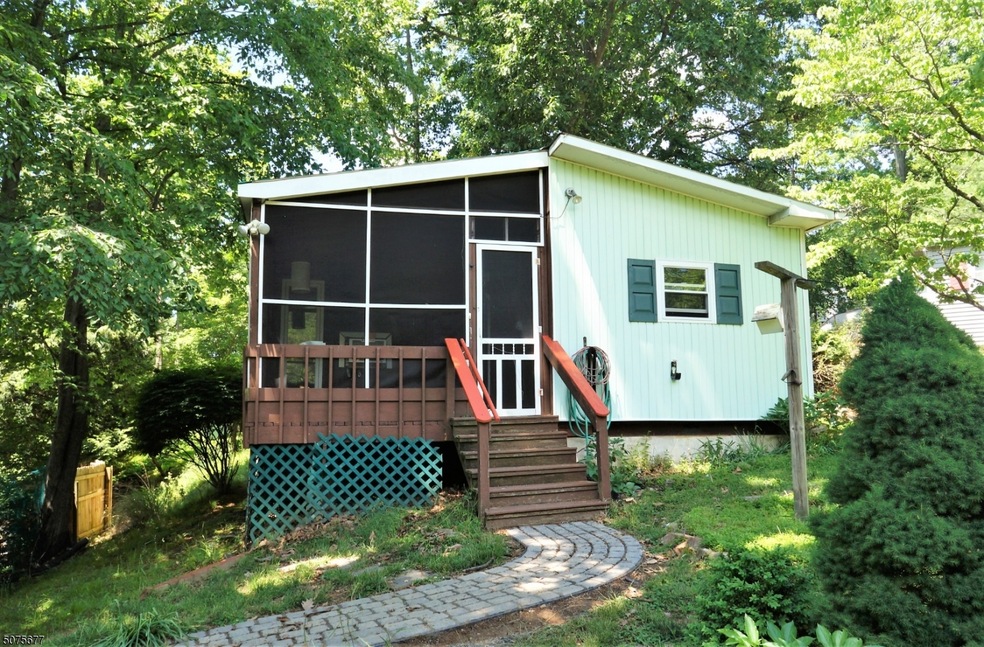 11 Village Square, High Bridge, NJ 08829 - photo 1