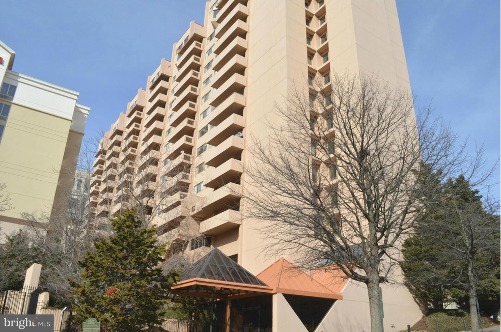 Woodbury Heights Condominium unit 1703, Arlington, VA 22201 - photo 1