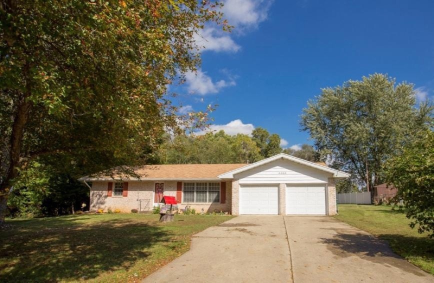 2202 Ruth Ct