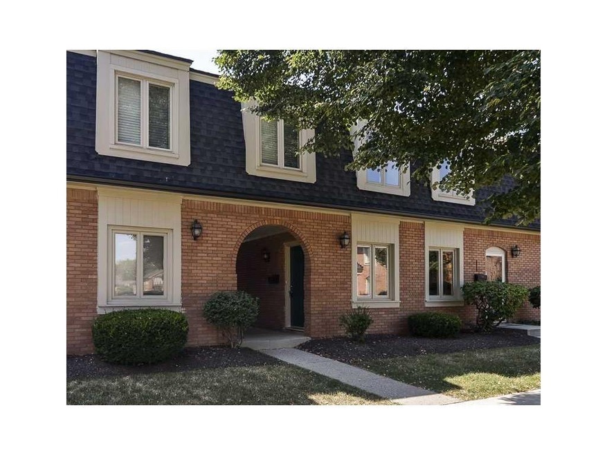 1145 Canterbury Ct unit 1145-B, Indianapolis, IN 46260 - photo 1