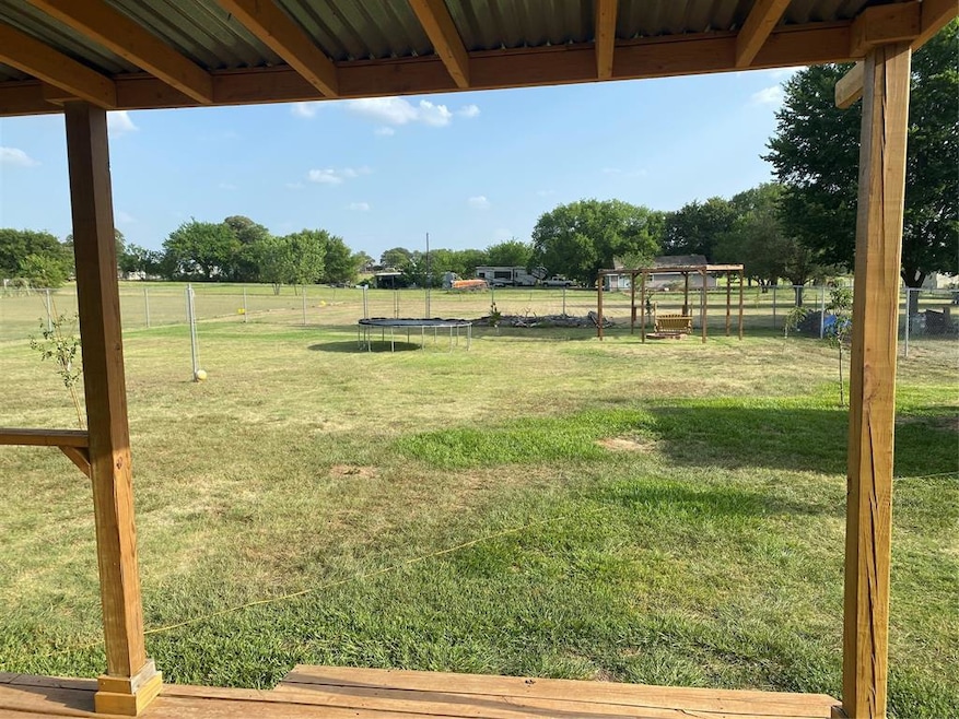 1050 Meadow Oaks St, Azle, TX 76020 - photo 1