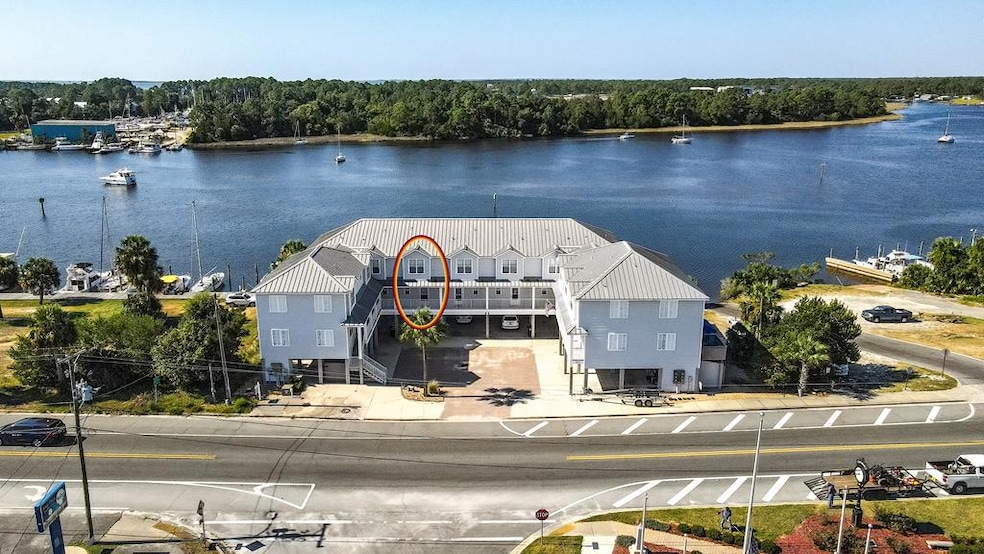401 St James Ave unit 5, Carrabelle, FL 32322 - photo 1