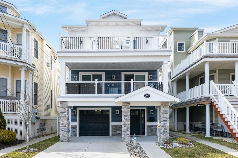 Sold $2,275,000 • Co-Listing Agent