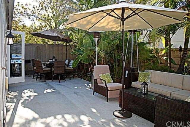 Enjoy your parties and entertaining on this fabulo