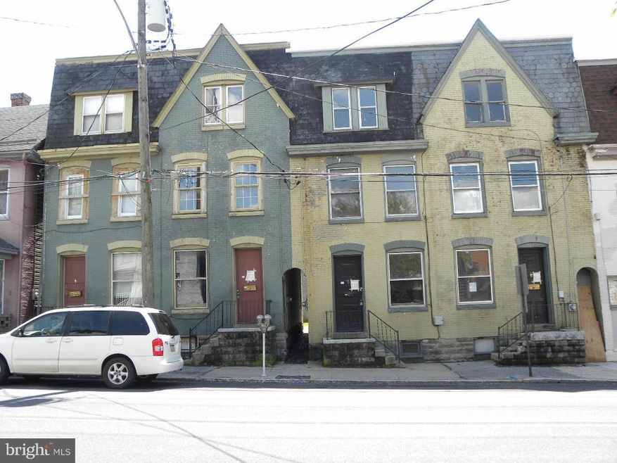110 E Washington St, Chambersburg, PA 17201 - photo 1