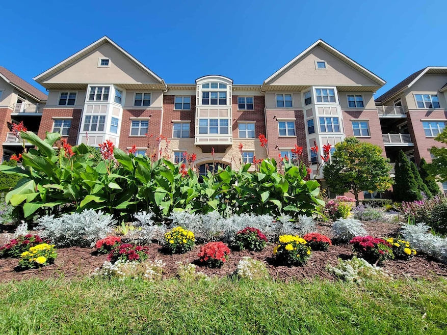 The Landing at Park Shore unit 431, Saint Francis, WI 53235 - photo 1