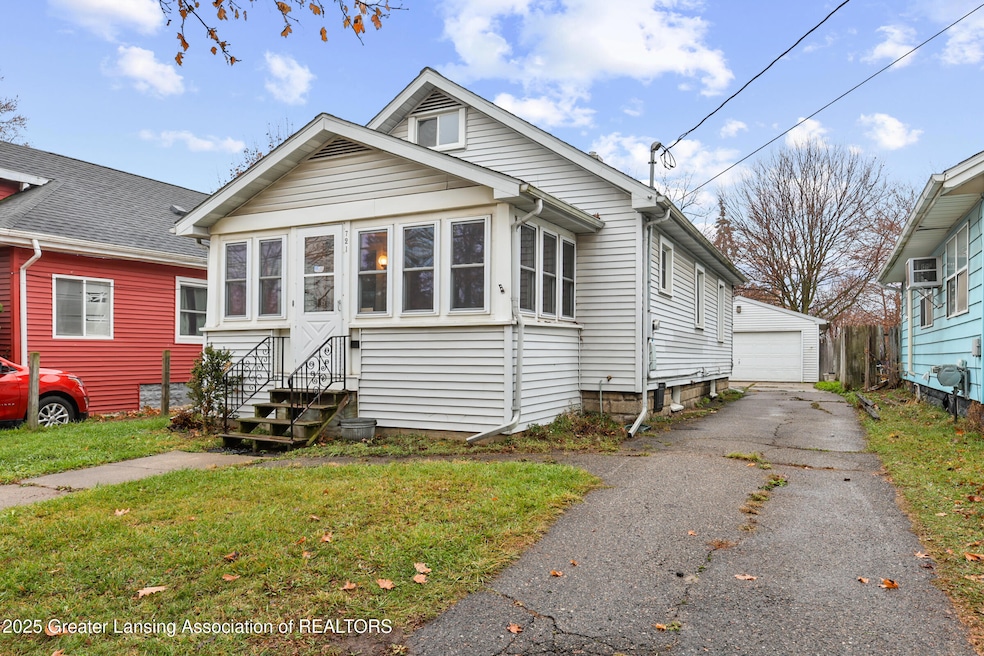 721 Clark St, Lansing, MI 48906 - photo 1