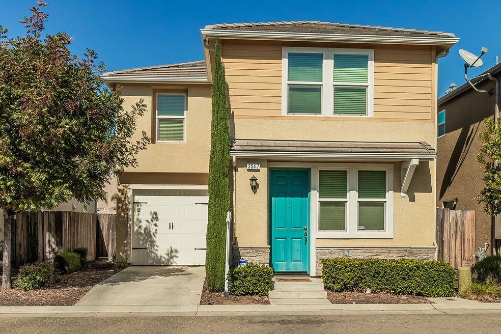 100423-3547-Generosity-Way-Clovis-CA-01