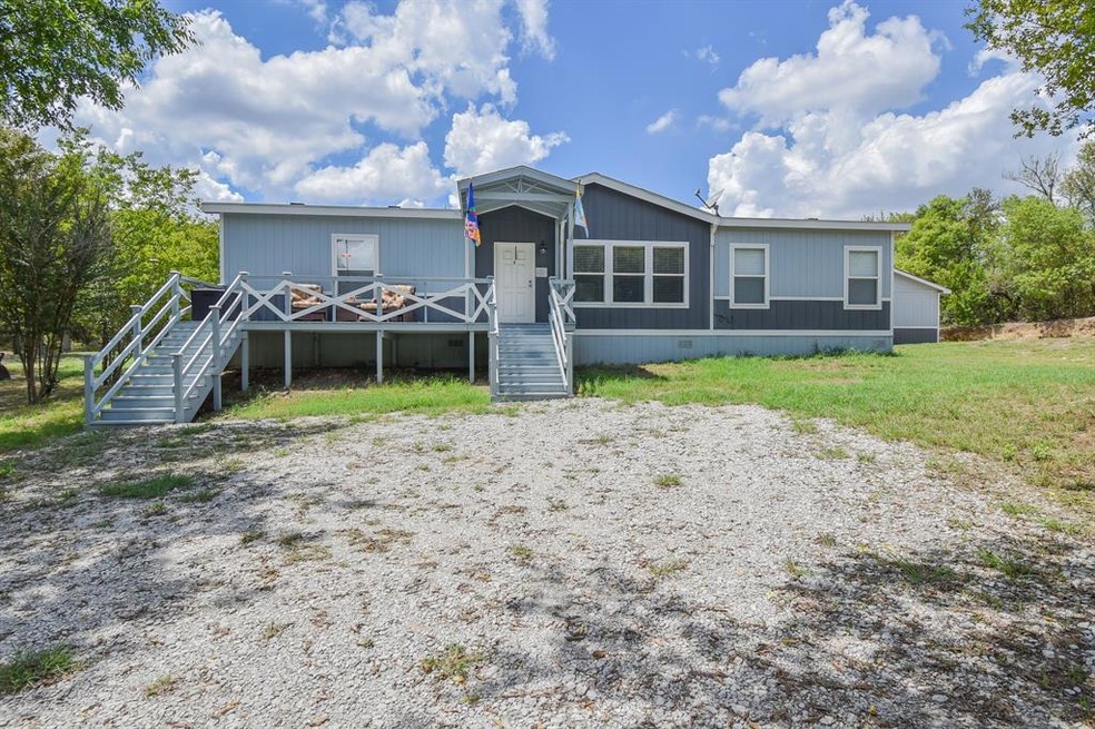 1340 Oakridge Rd, Azle, TX 76020 - photo 1