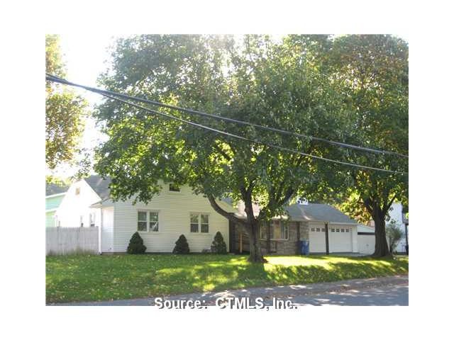 676 Woodtick Rd, Waterbury, CT 06705 - photo 1