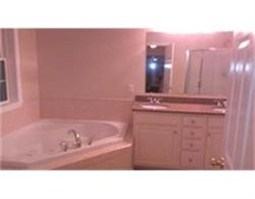 7 Pocasset Ave, Worcester, MA 01606 - photo 1