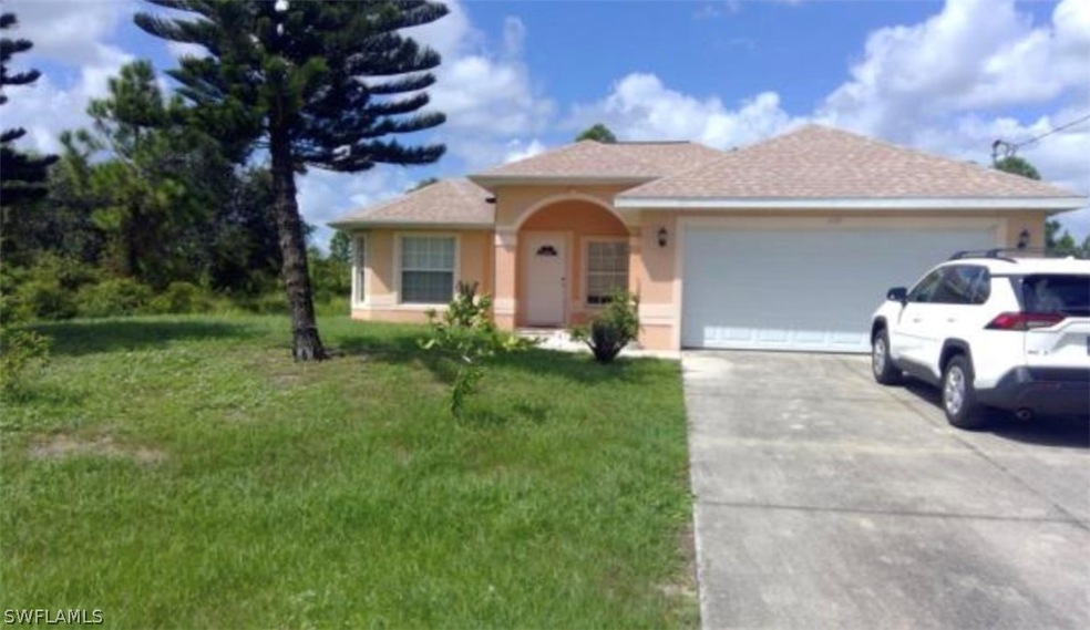 638 Columbus Blvd S, Lehigh Acres, FL 33974 - photo 1