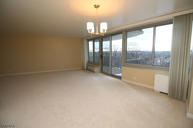 1 Claridge Dr unit 221, Verona, NJ 07044 - photo 1