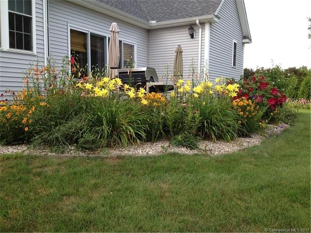 6 Pearl Ln, Rocky Hill, CT 06067 - photo 1