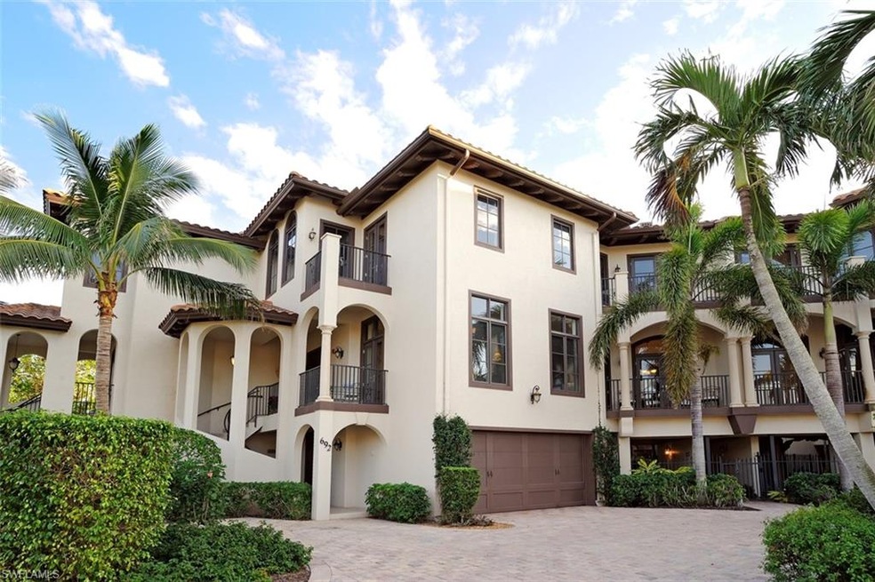 Circular Driveway/Oversized 2-car garage