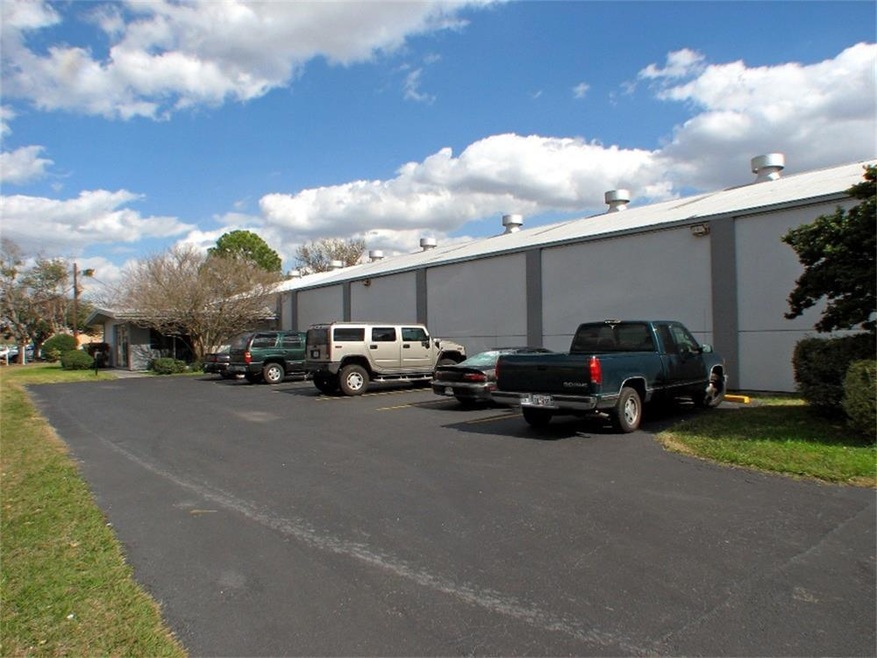 3250 Bingle Rd, Houston, TX 77055 - photo 1