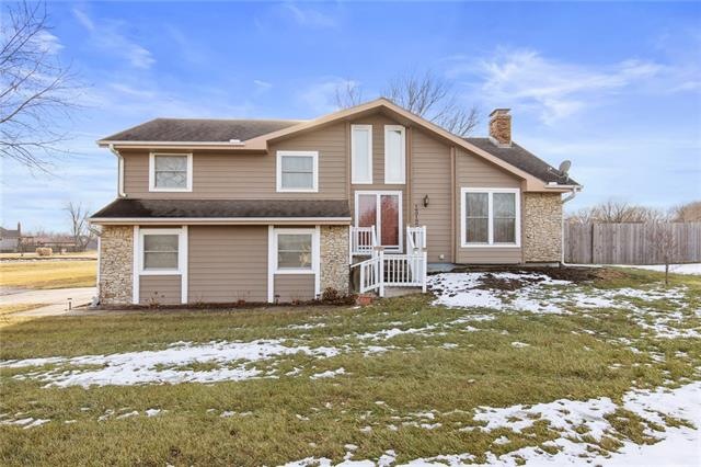 1312 Clendenen St, Raymore, MO 64083 - photo 1