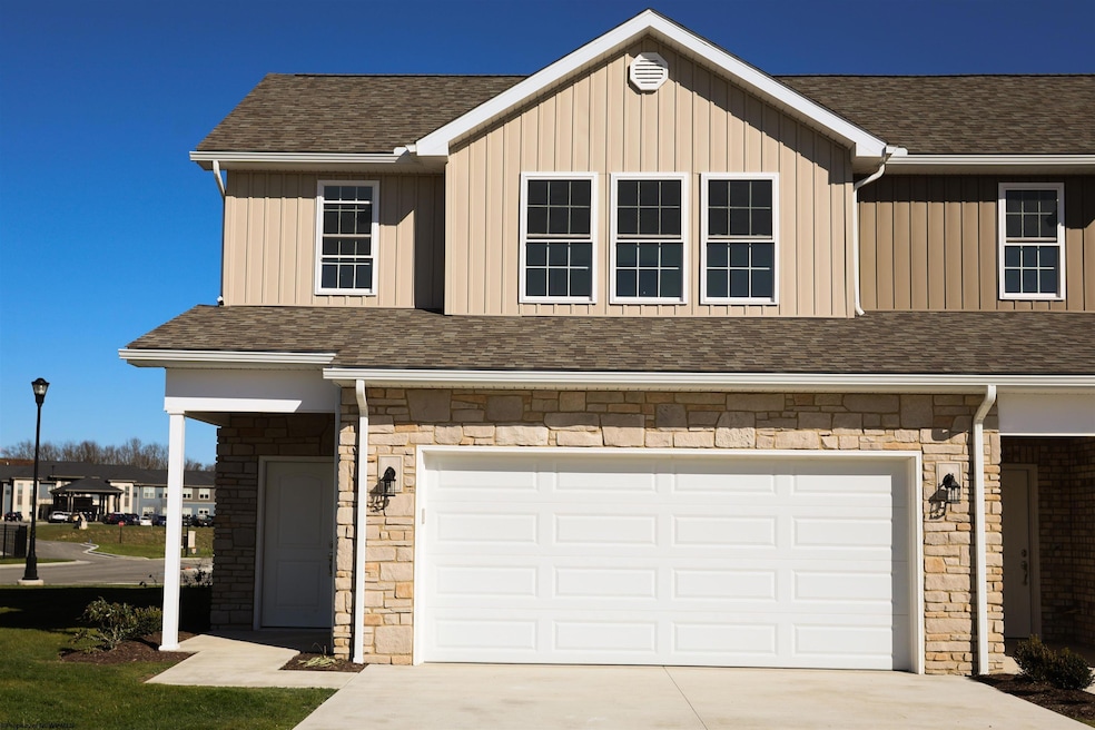 143 Willow Oak Dr, Bridgeport, WV 26330 - photo 1