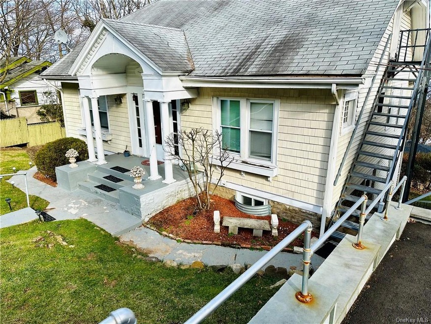 32 South Blvd unit 2C, Orangetown, NY 10960 - photo 1