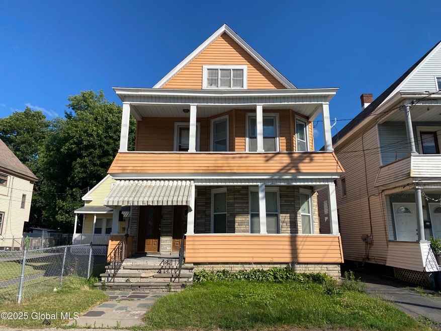 106 Mcclellan St, Schenectady, NY 12304 - photo 1