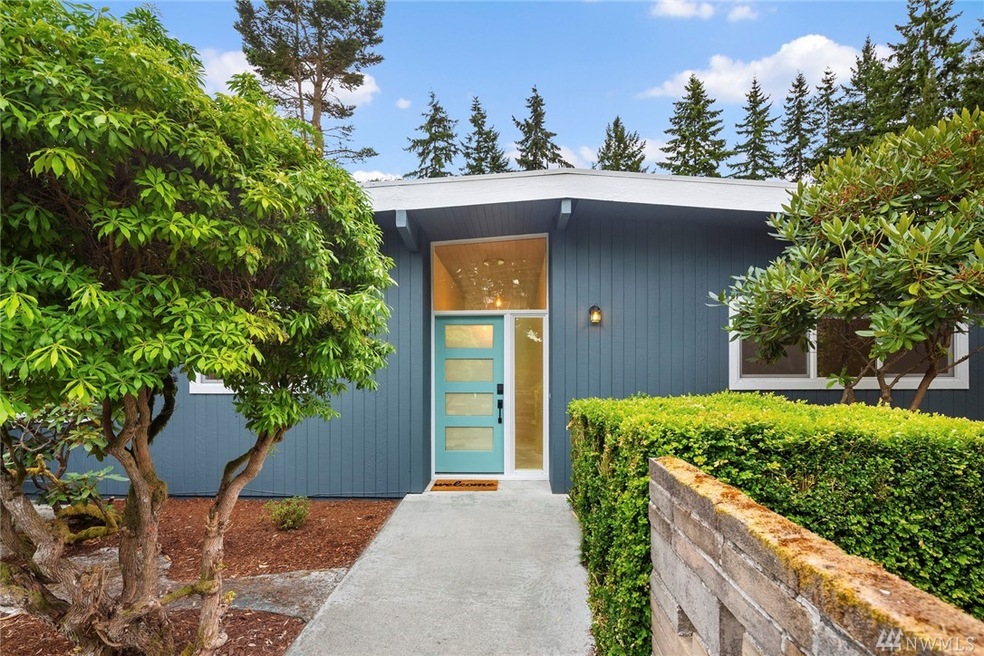 8516 215th St SW, Edmonds, WA 98026 - photo 1