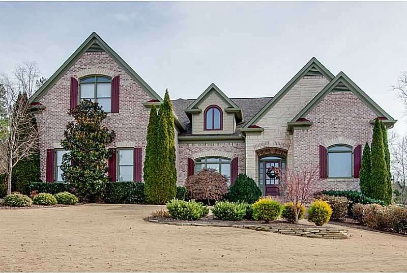 Exterior Front. Six bedroom, four full bathroom, o