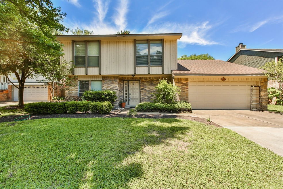 8515 Pearl Lake Dr, Houston, TX 77095 - photo 1