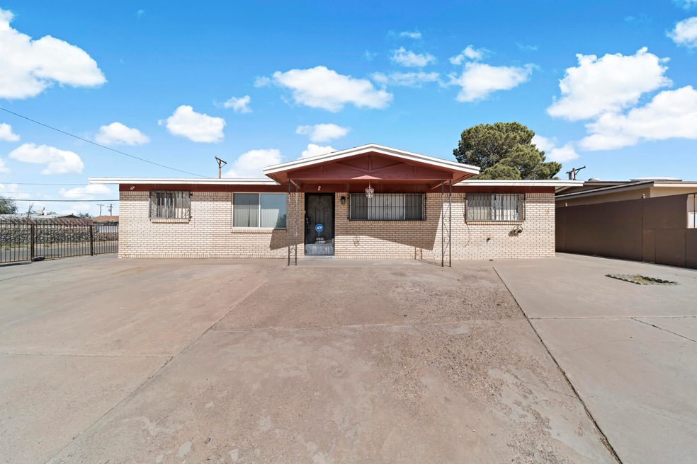 7733 Broadway Dr, El Paso, TX 79915 - photo 1