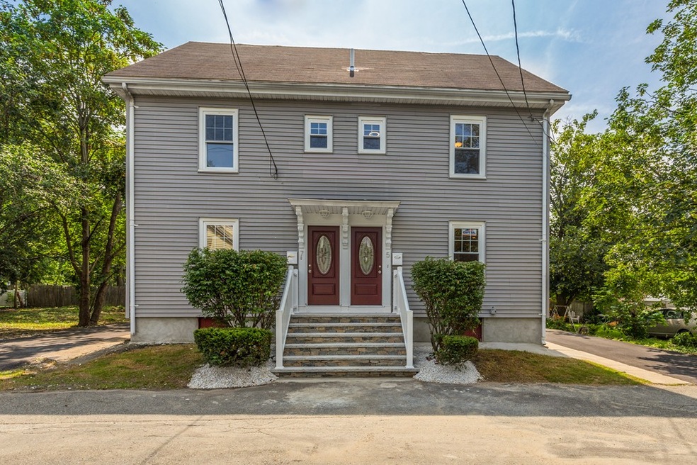 7 Carter Place unit 7, Woburn, MA 01801 - photo 1