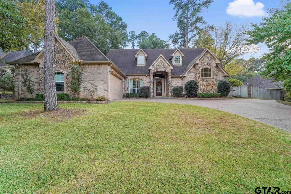 1137 1137 Ashwood, Tyler, TX 75703 - photo 1