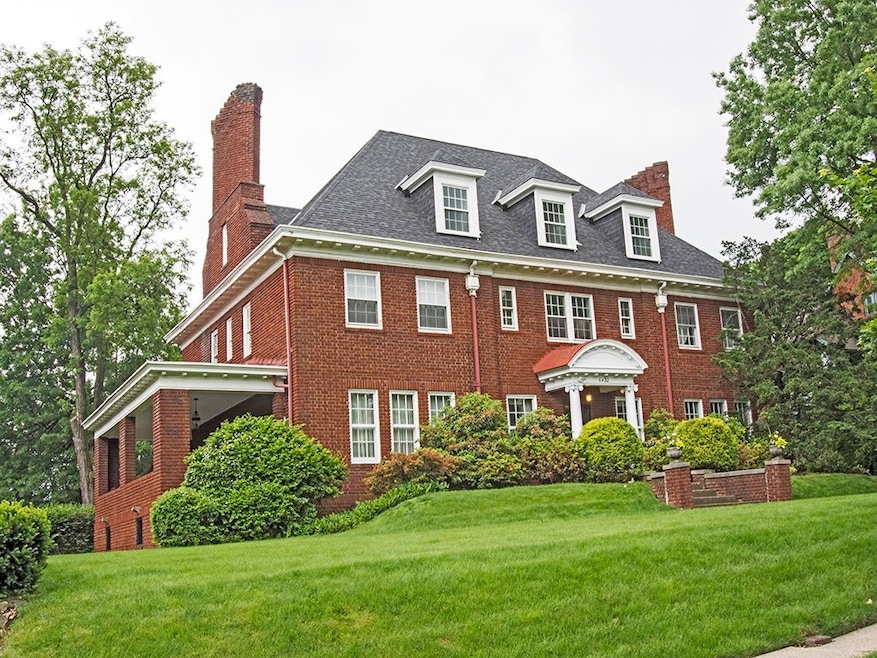 6432 Beacon St, Pittsburgh, PA 15217 - photo 1