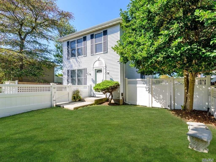 49 Moffitt Blvd, Islip, NY 11751 - photo 1