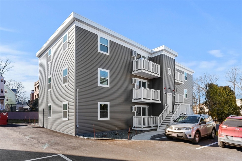8 Lafayette Park unit 2, Lynn, MA 01902 - photo 1